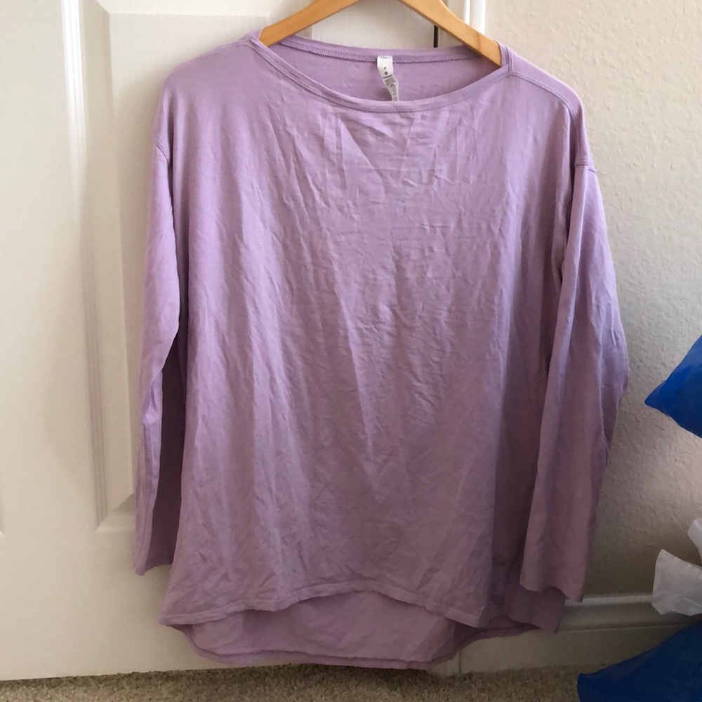 Lululemon back in action long sleeve size 8